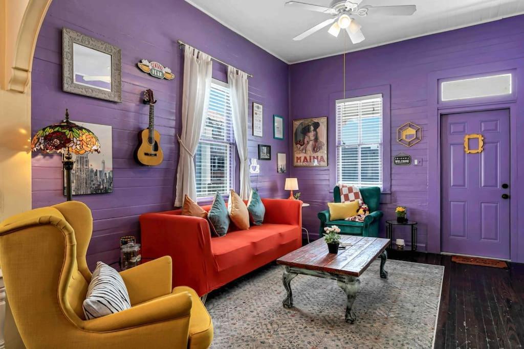 Friends Airbnb Themed 2Bed 2Bath Walkable To All Of Ybor Tampa Exterior photo